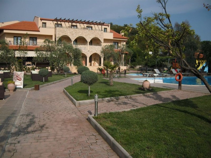 Atrium 1