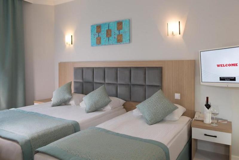 Adonis Hotel 10
