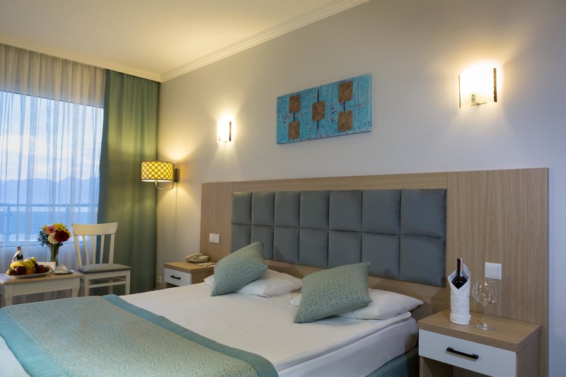 Adonis Hotel 33