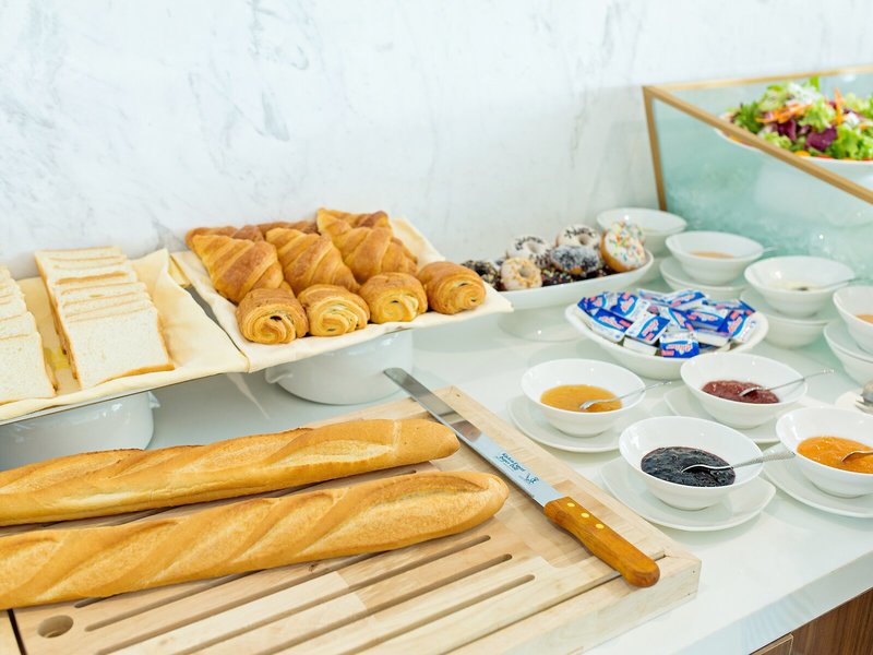 Yarra Ocean Suites Danang 10