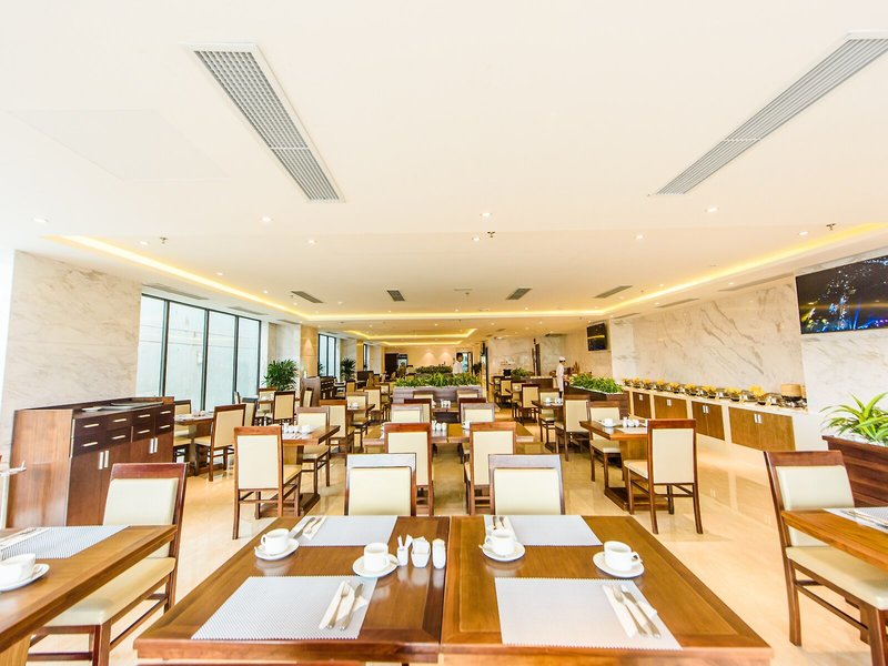 Yarra Ocean Suites Danang 11