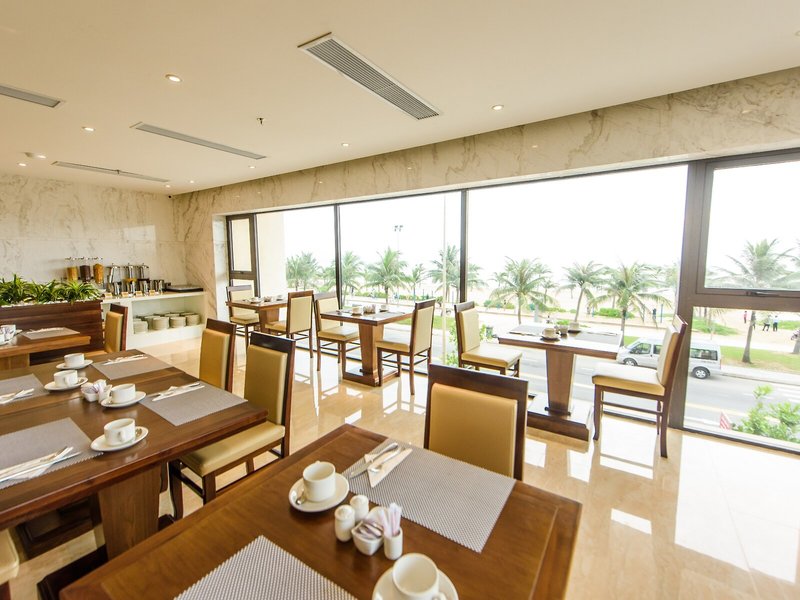 Yarra Ocean Suites Danang 14