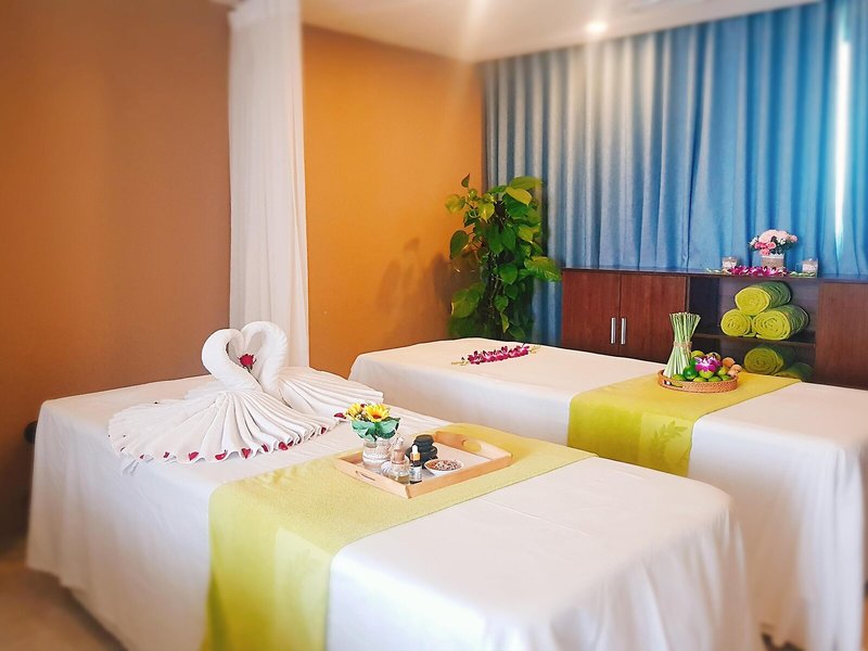 Yarra Ocean Suites Danang 15