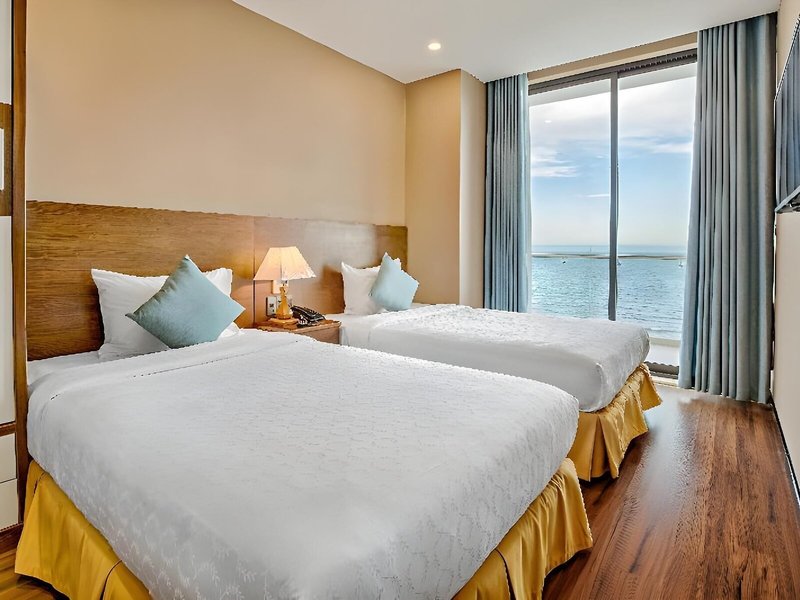 Yarra Ocean Suites Danang 23