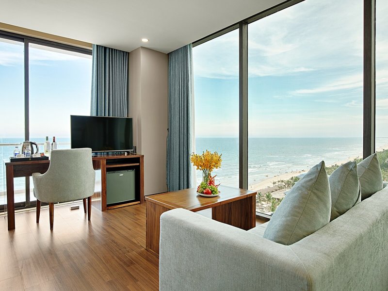 Yarra Ocean Suites Danang 28