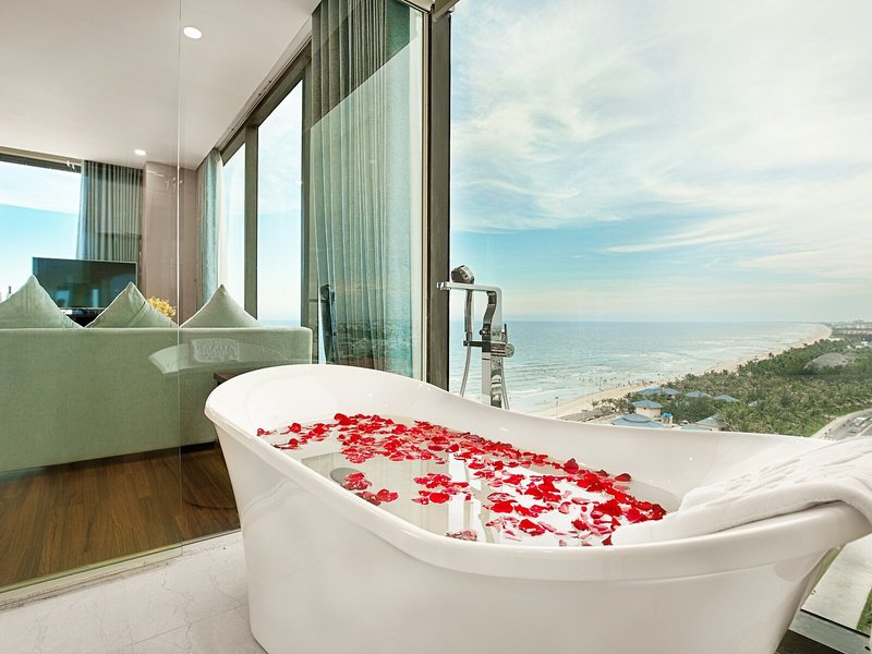 Yarra Ocean Suites Danang 31