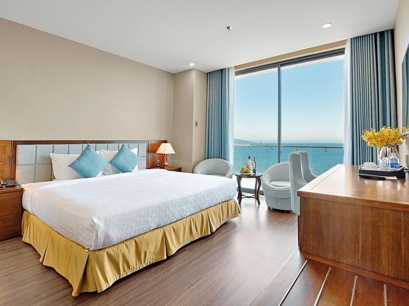 Yarra Ocean Suites Danang 39
