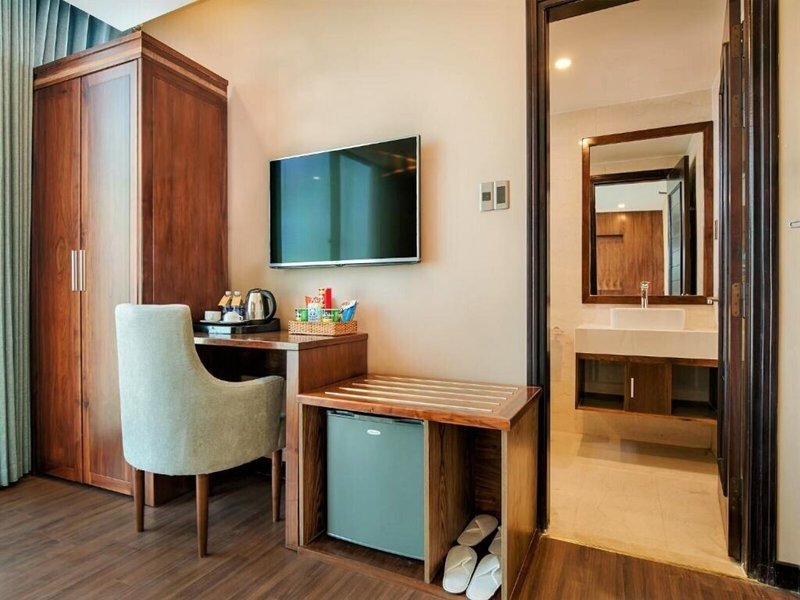 Yarra Ocean Suites Danang 50