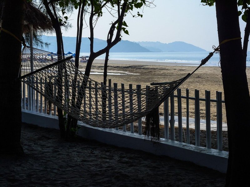 Larisa Beach Resort by Svenska 6