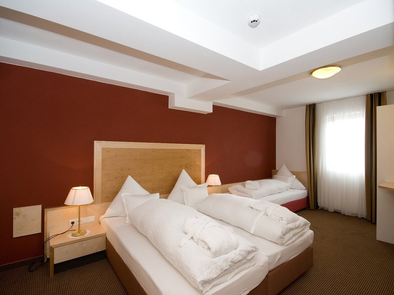 Amadeus Micheluzzi 43