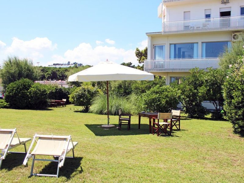 City Beach Resort 2