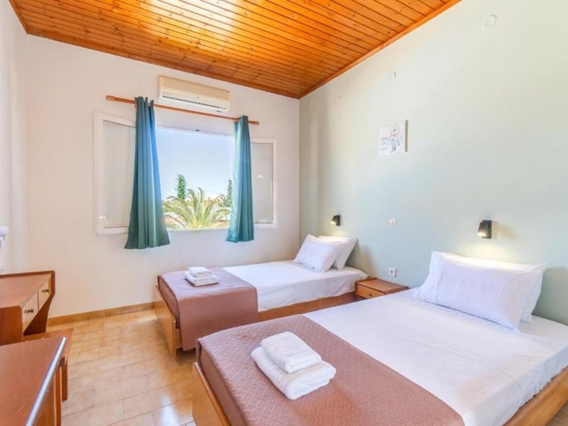 Sandy Beach Studios 5