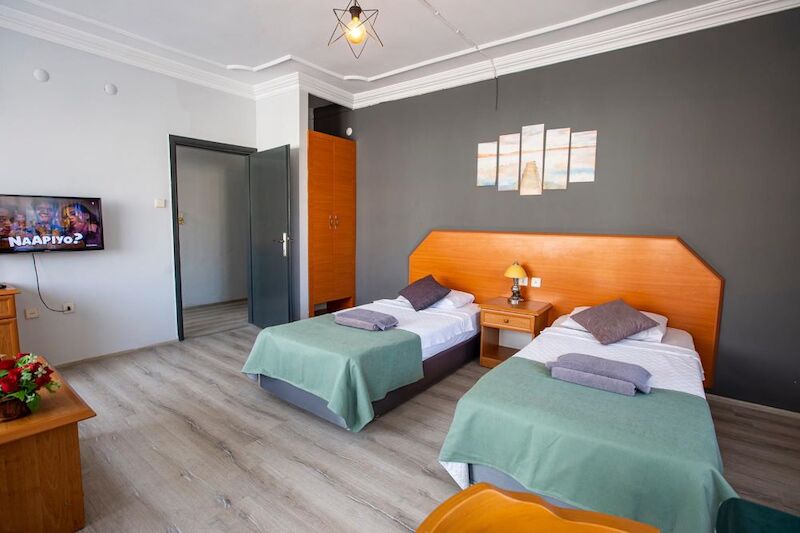 HMA Hotel & Suites 8