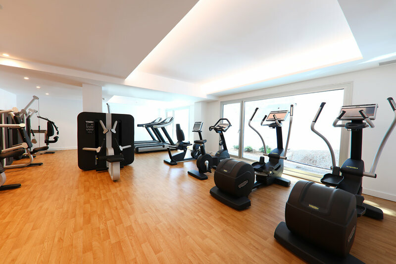 The Donna Portals 18