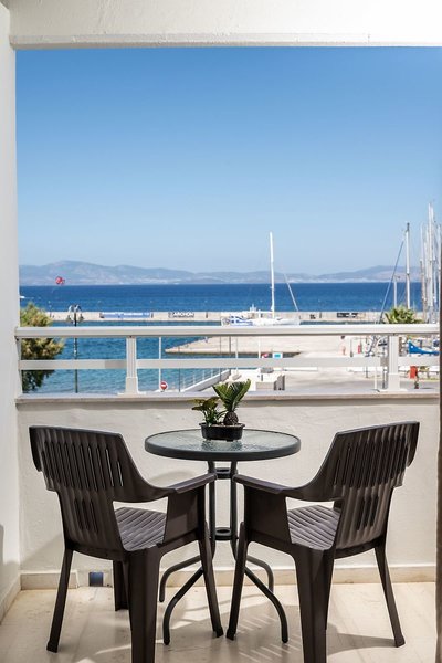 Zephyros Hotel 8