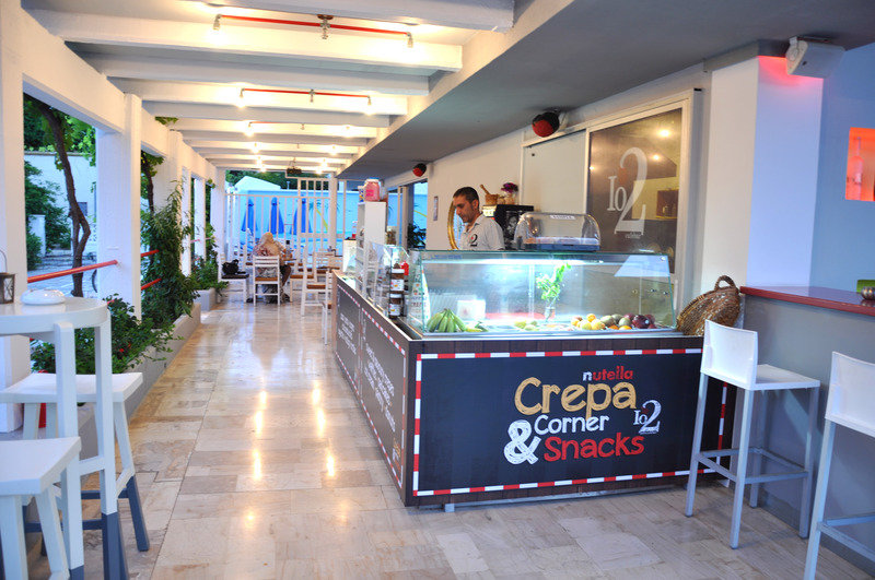 Zephyros Hotel 4