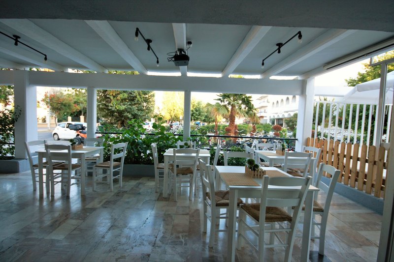 Zephyros Hotel 7