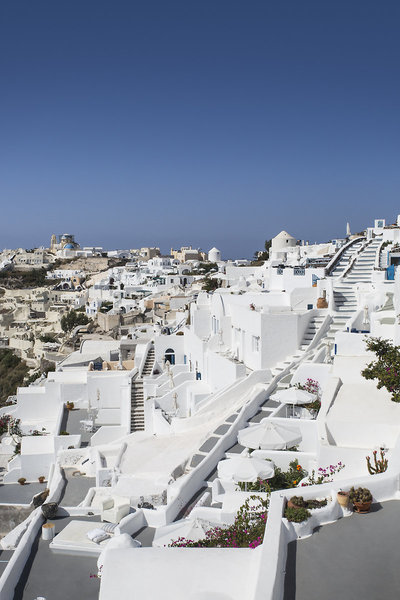 Kirini Suites & Spa 4