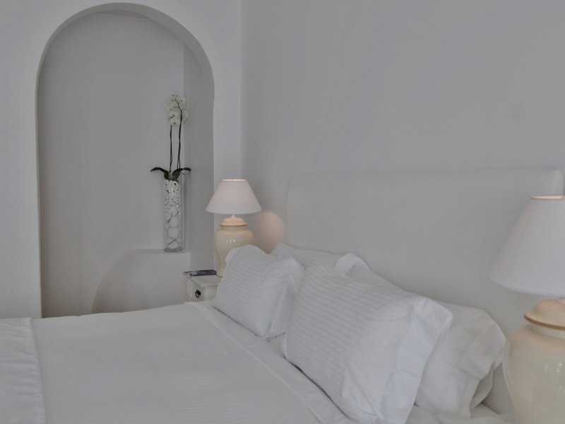 Kirini Suites & Spa 6