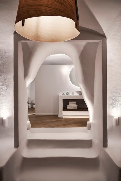 Kirini Suites & Spa 11
