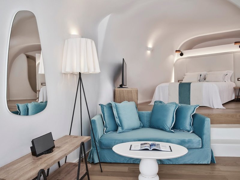 Kirini Suites & Spa 14