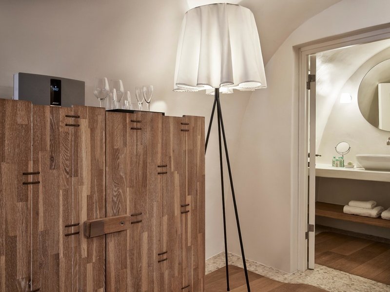 Kirini Suites & Spa 25