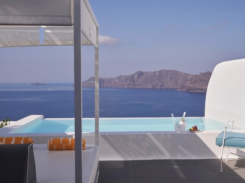 Kirini Suites & Spa 33