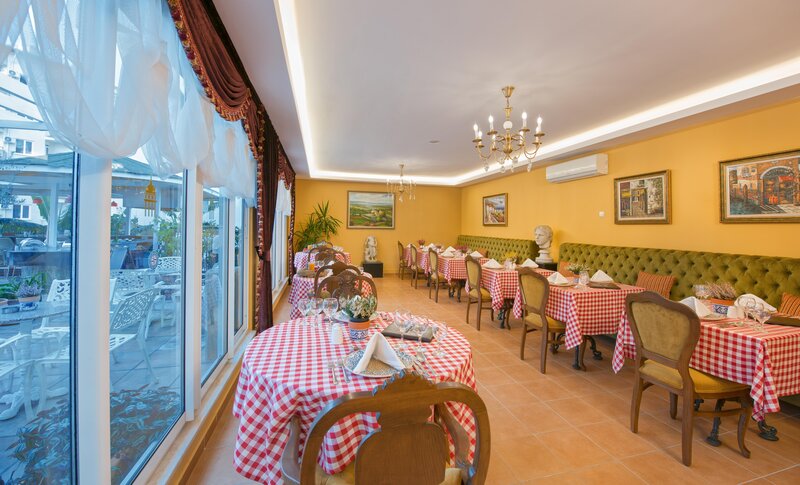 Antique Roman Palace Museum Hotel 51