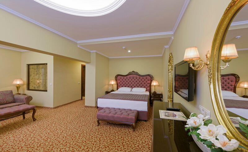 Antique Roman Palace Museum Hotel 71