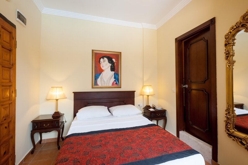 Antique Roman Palace Museum Hotel 75