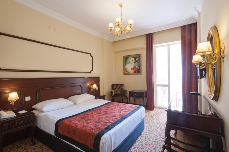 Antique Roman Palace Museum Hotel 76