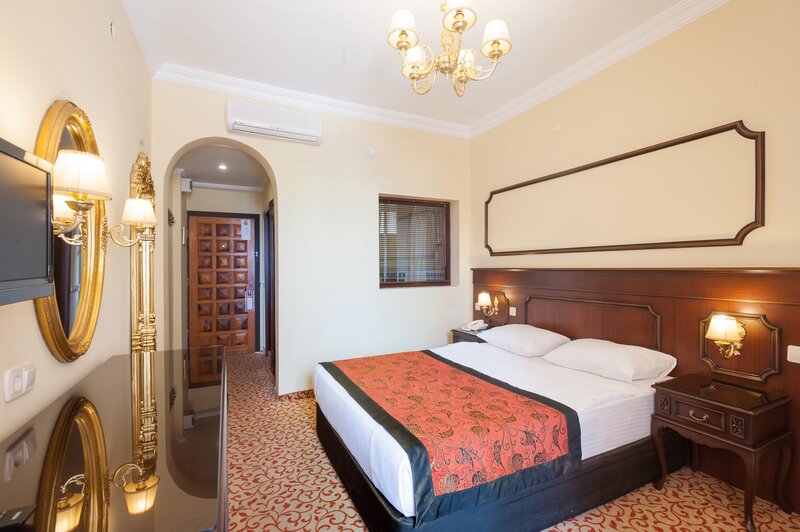 Antique Roman Palace Museum Hotel 77