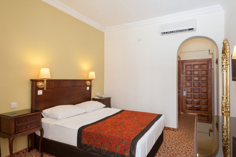 Antique Roman Palace Museum Hotel 78