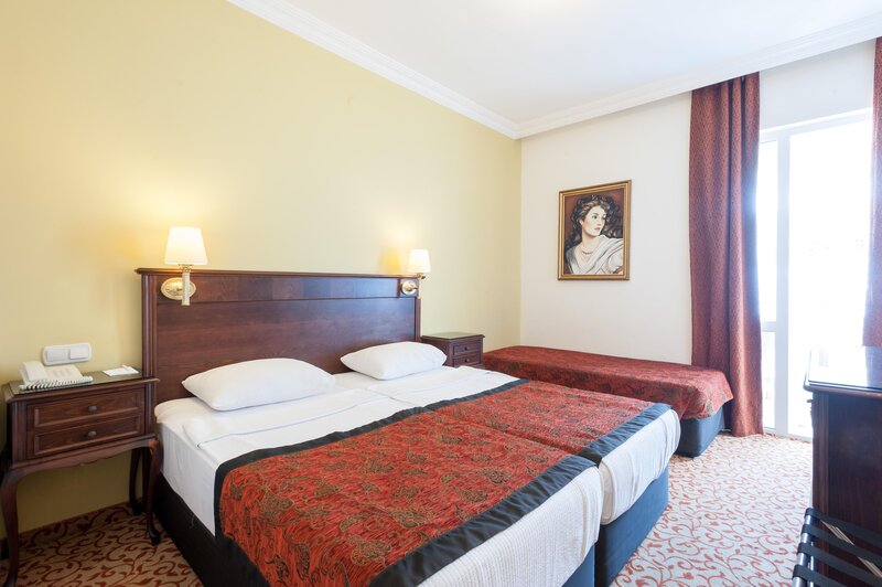 Antique Roman Palace Museum Hotel 79