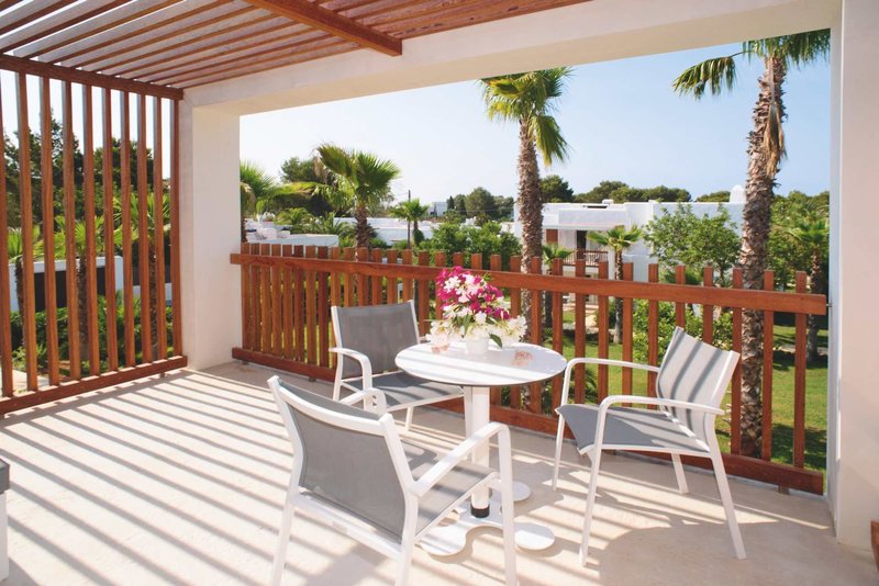 COOEE Cala Llenya Resort Ibiza 4