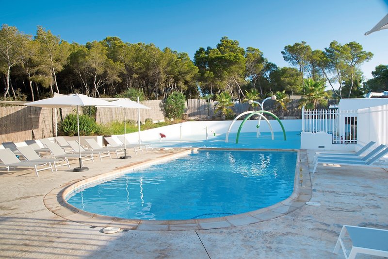 COOEE Cala Llenya Resort Ibiza 7