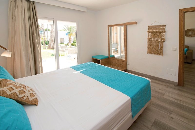 COOEE Cala Llenya Resort Ibiza 13