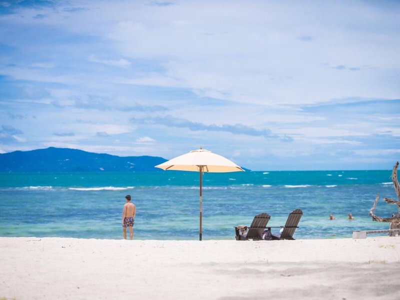 The Cabin Beach Resort 2