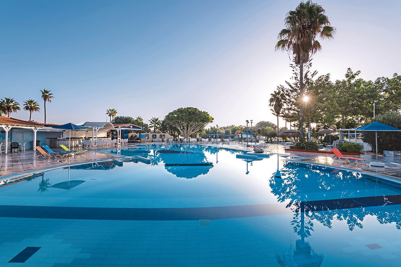 Atlantis Hotel 4