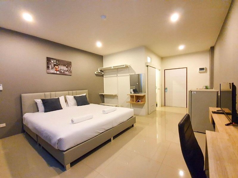 Big Buddha Hill Side 32