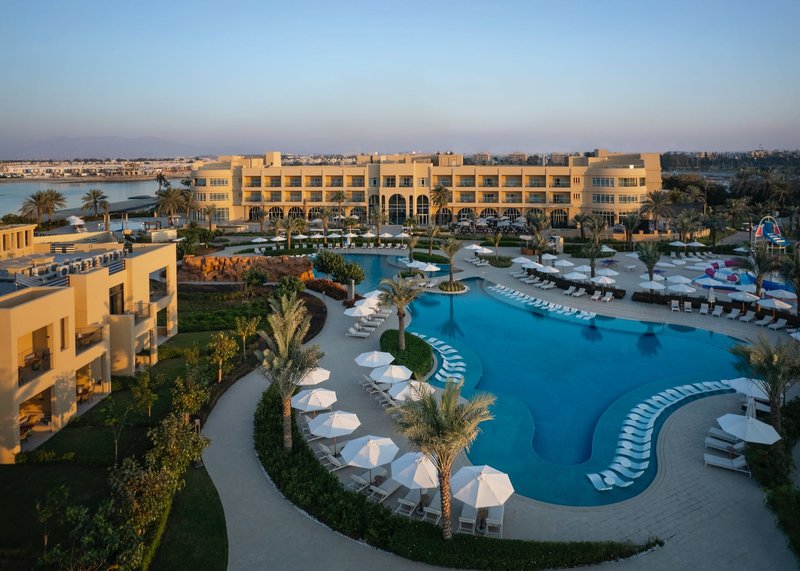Hilton Al Hamra Beach & Golf Resort 2