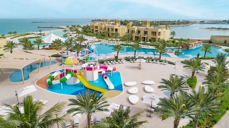 Hilton Al Hamra Beach & Golf Resort 4