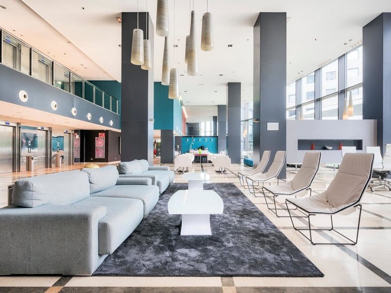 Hotel ILUNION Aqua 4  4