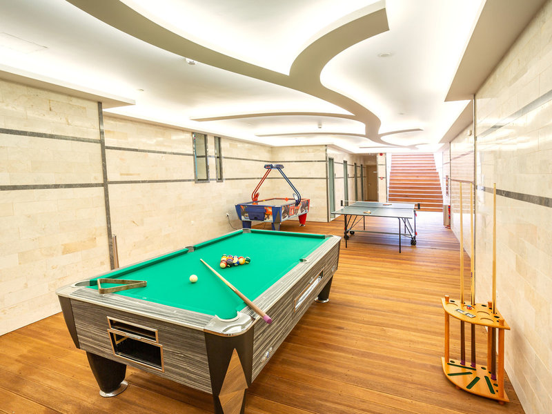 Rhodos Horizon City 13