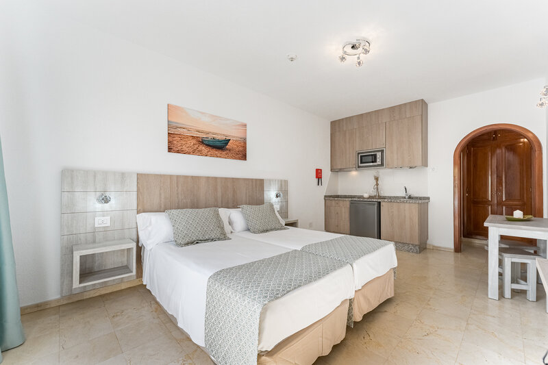 Klayman Olivina Aparthotel 5
