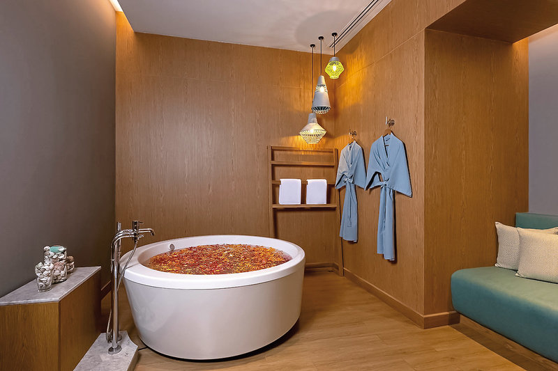 Holiday Inn Resort Vana Nava Hua Hin 8