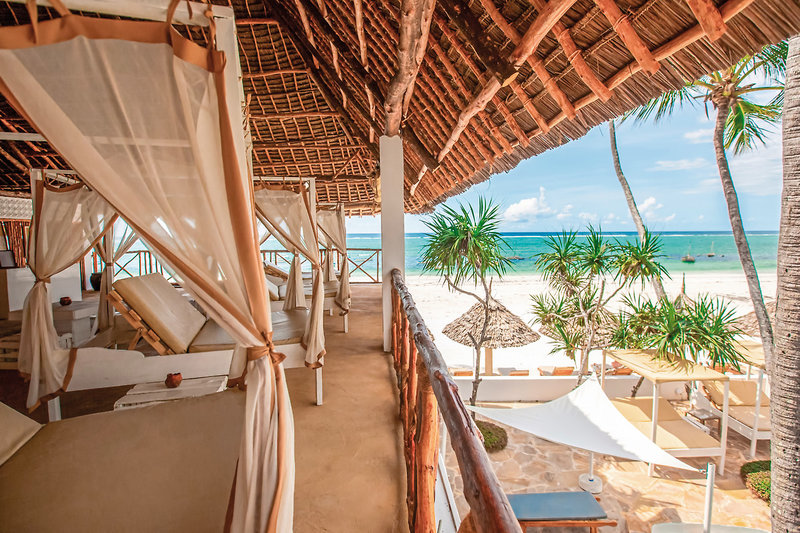 Dream’s Bay Beach Hotel 7