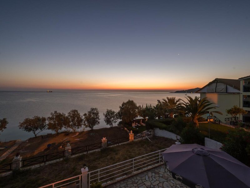 Laura Beach House 7