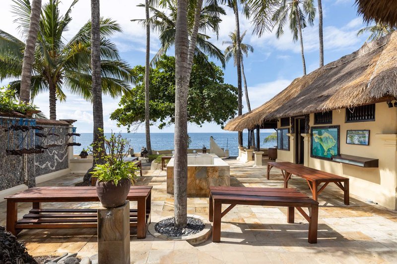 Alam Anda Ocean Front Resort & Spa 5