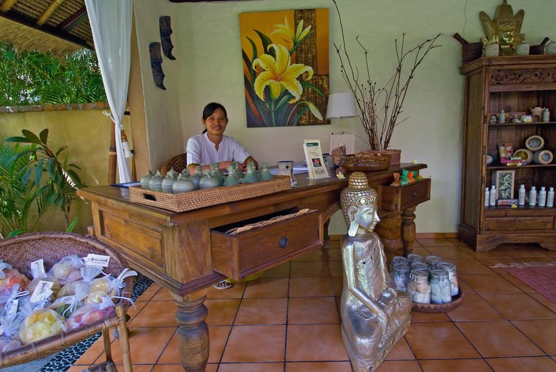 Alam Anda Ocean Front Resort & Spa 48